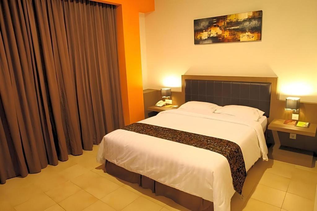 Grand Malioboro Yogyakarta Hotel Luaran gambar