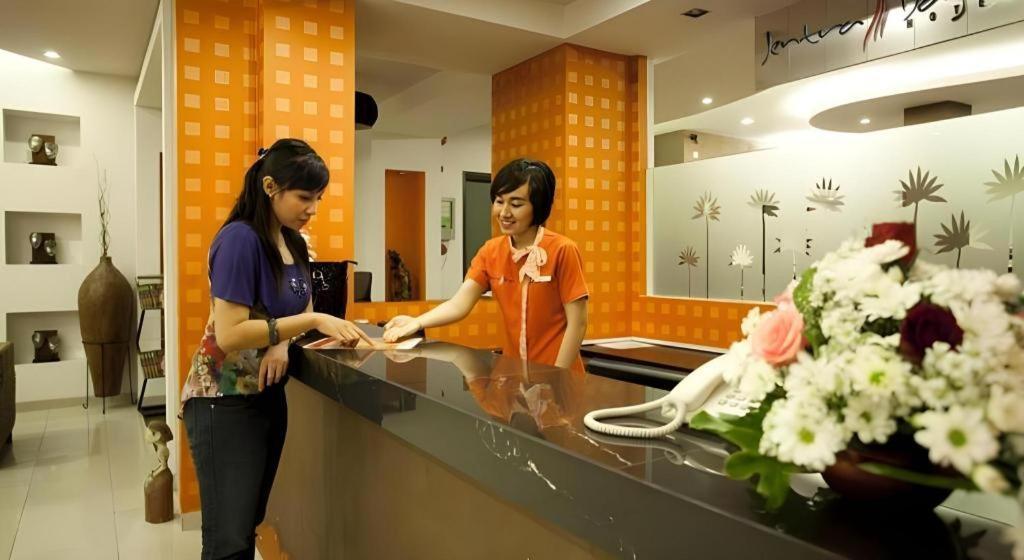 Grand Malioboro Yogyakarta Hotel Luaran gambar