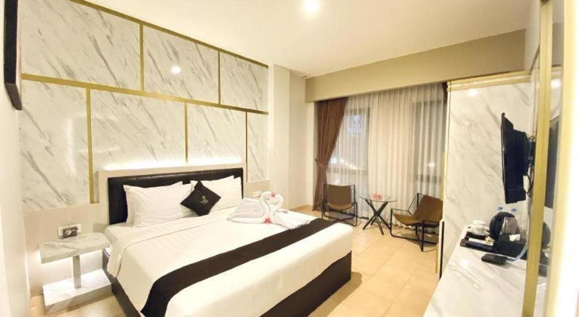 Grand Malioboro Yogyakarta Hotel Luaran gambar