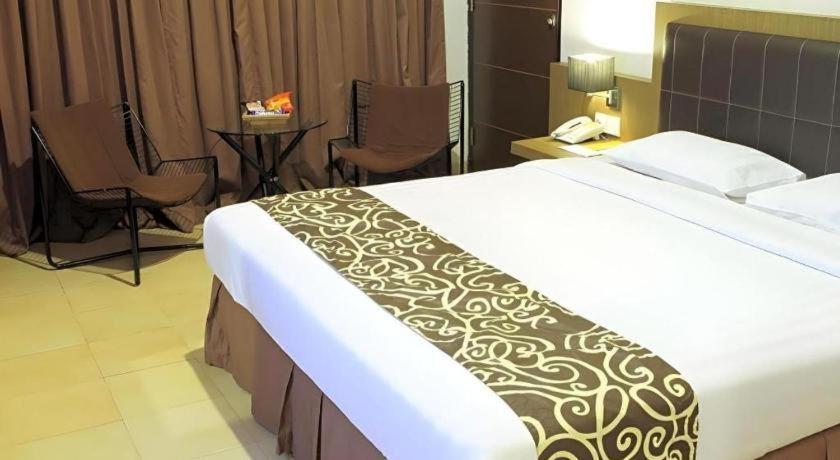 Grand Malioboro Yogyakarta Hotel Luaran gambar